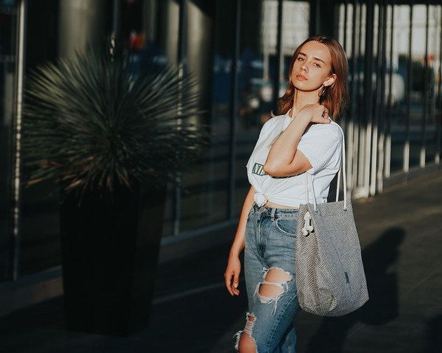 Szara torba z grubo plecionej tkaniny Karolina Audycka