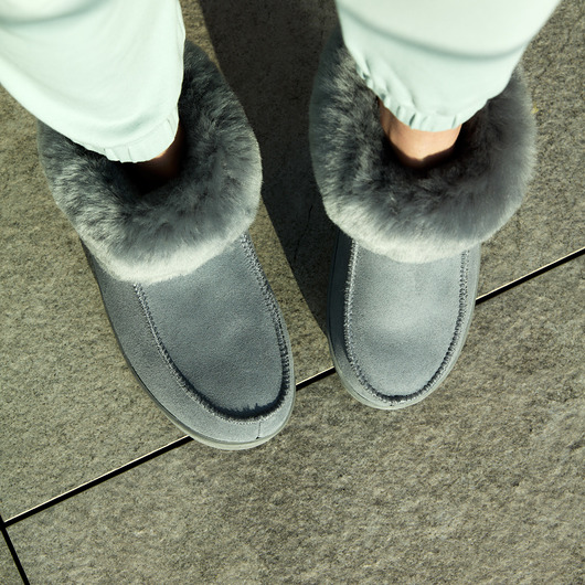 kapcie damskie Ciepłe damskie kapcie z futerkiem