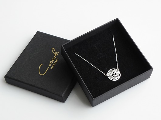 Srebrny naszyjnik z rozetką srebro 925 Coccola JEWELLERY