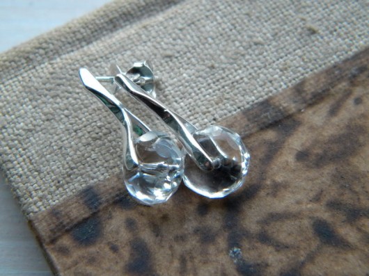 transparentne punkty pod uszami Beata Trotter