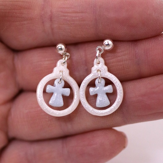 kolczyki z masy plastycznej Kolczyki - małe sztyfty świąteczne