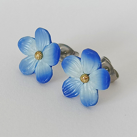 kolczyki z masy plastycznej Niebieskie kolczyki niezapominajki