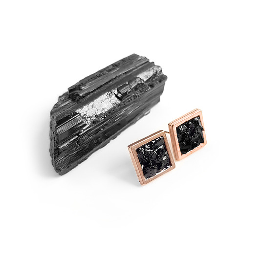 kolczyki z kamieniami Czarny turmalin kolczyki sztyfty różowe złoto kwadraty z grubym rantem