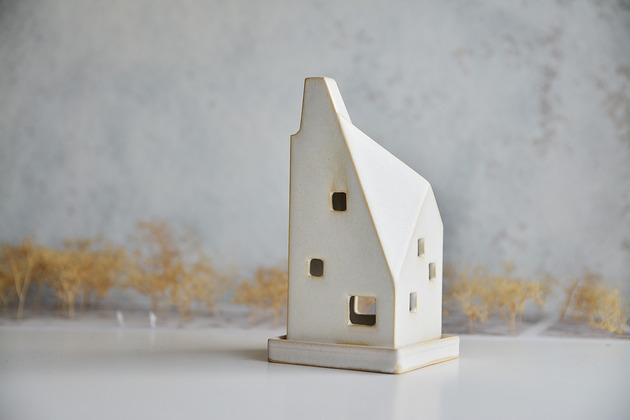 Podstawki pod kadzidełka Domek ceramiczny klasyczny