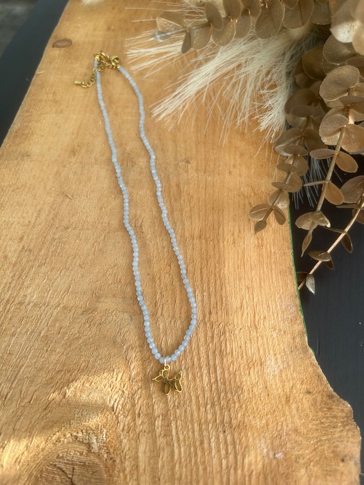 korale Naszyjnik z niebieskim morganitem i zawieszka z pieskiem