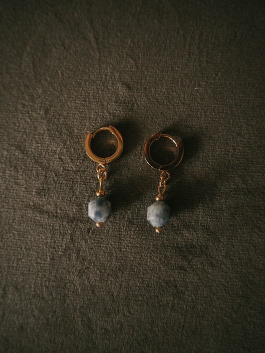 kolczyki z kamieniami Kolczyki z zawieszką z kamienia naturalnego