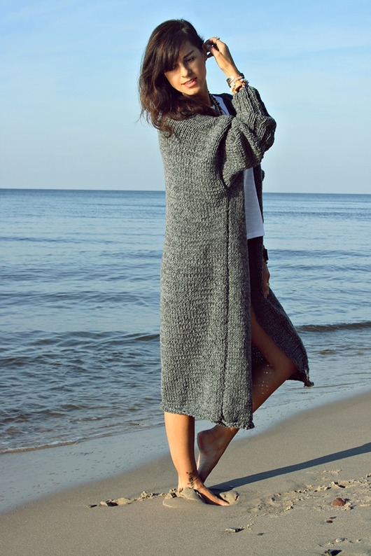 Szary sweter  z wełną oversize handmade Mademoiselle Patrini