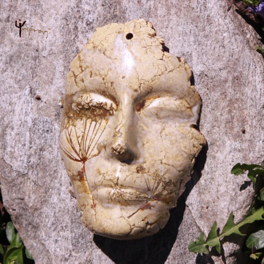 Ceramiczna maska - z natury caffe late w inspiracji
