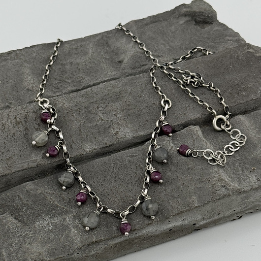 srebrne naszyjniki Róże i szarości - naszyjnik