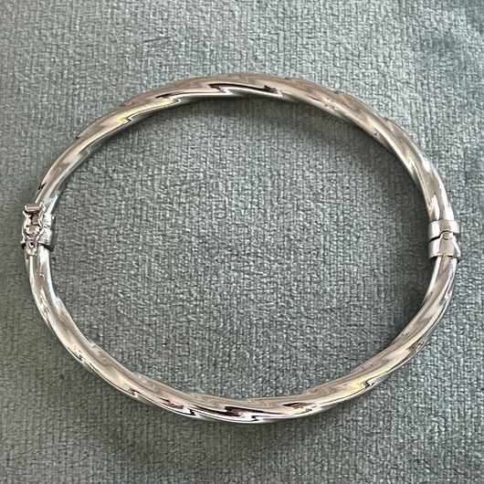 bransoletki srebrne Bransoletka damska srebrna 925 otwierana sztywna elipsa kręcona rurka