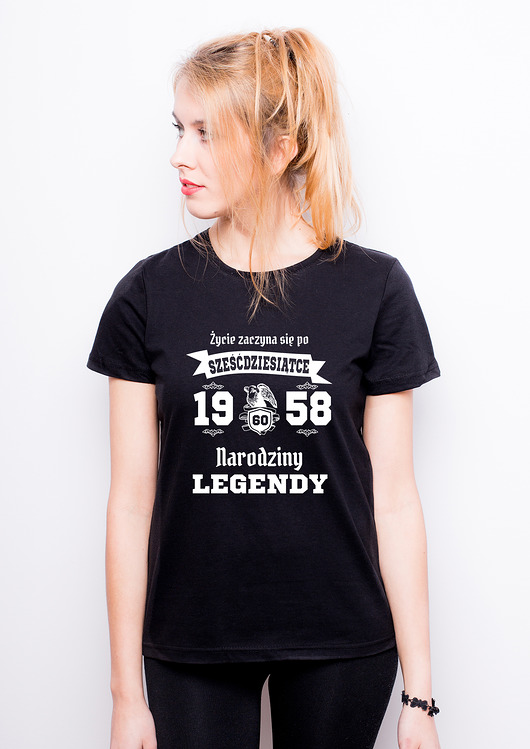 T-shirt damski - ŻYCIE ZACZYNA SIĘ PO 60- czarny AllbagAllprints