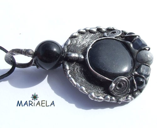 CZARNOKSIĘŻNIK MARIAELA
