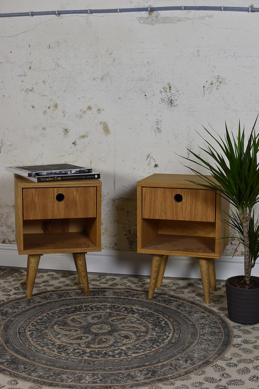 Para szafek nocnych Bedie Light + Pastform Furniture
