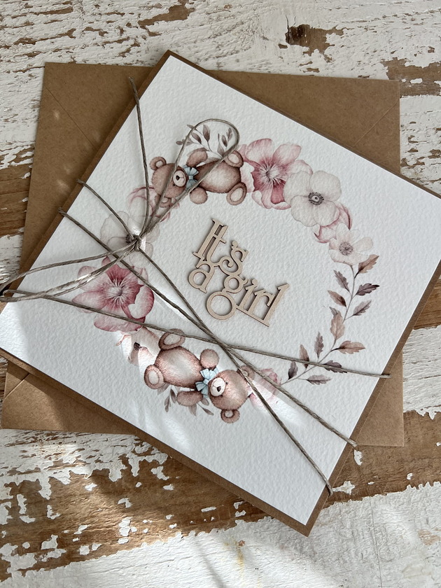 kartki scrapbooking Ręcznie robiona kartka na narodziny dziecka - gratulacje - It's a girl