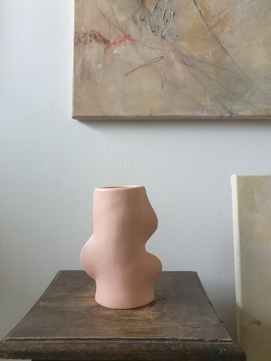 wazony Wazon  rzeźba Fluxo różowy średni ceramika wys 17 cm