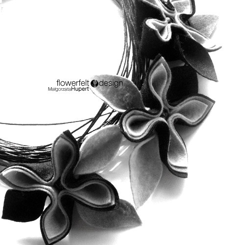 szare w czarnym FlowerFelt Design