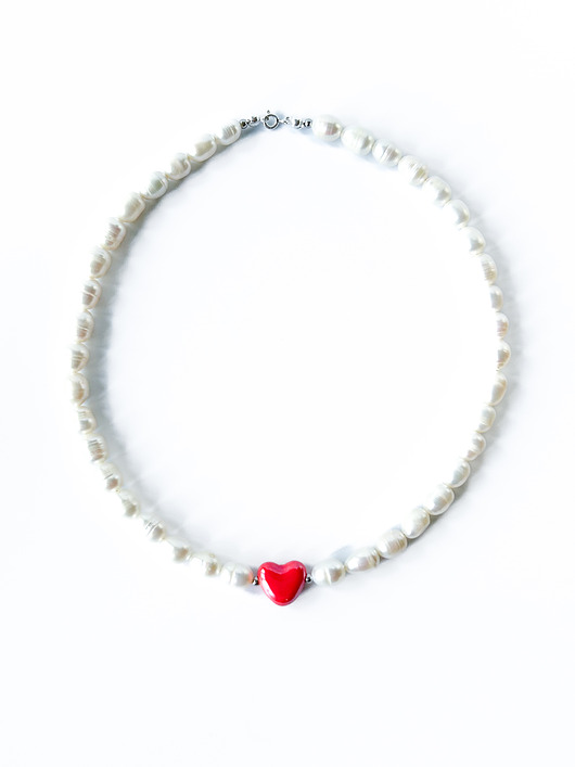 korale Naszyjnik z pereł z ceramicznym sercem