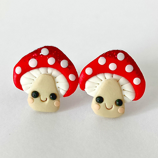 kolczyki z masy plastycznej Kolczyki muchomorki z glinki polimerowej