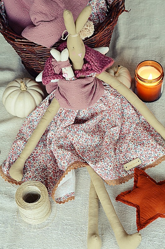 Ręcznie szyty króliczek z maluchem Vintage Flori Vintage Garden