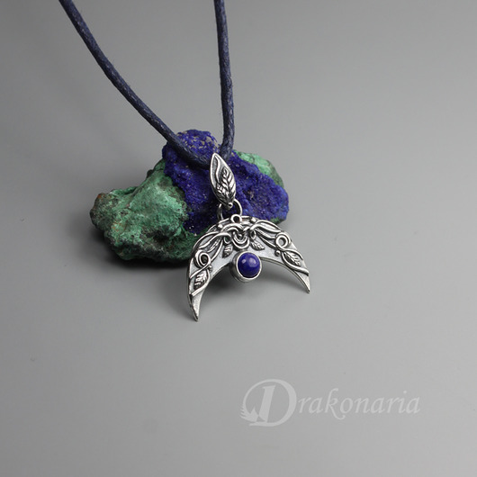 wisiory Mini lunula - srebro i lapis lazuli