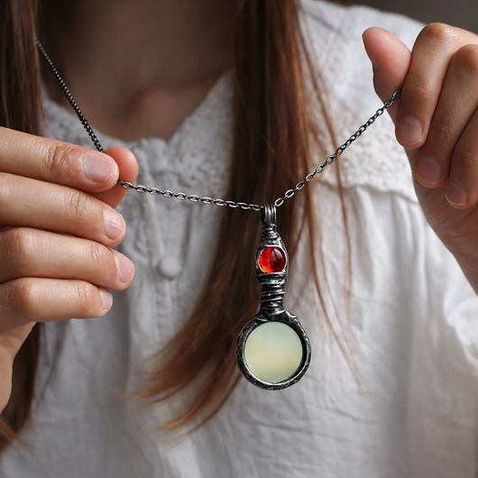 wisiory Odbicie Światła