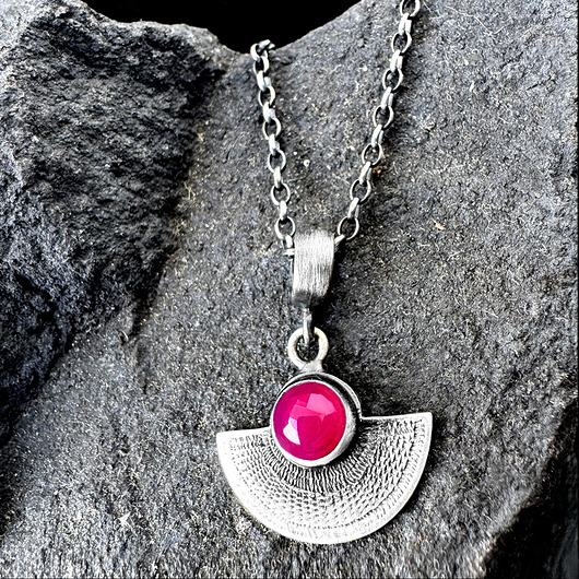 wisiory Orientalny wisiorek wachlarz z agatem fuksja