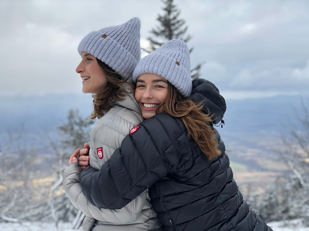 czapki damskie SOWA - duża puchata wełniana czapka- jasny szary