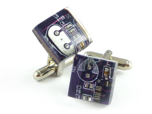Elektroniczne spinki do mankietów Scradeus