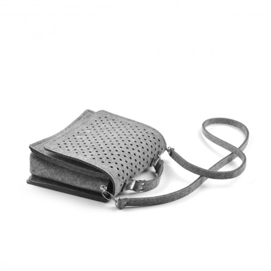 DotsSatchel felt label