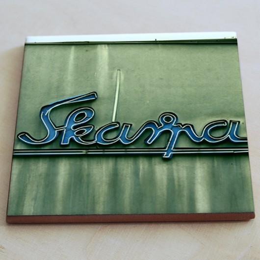 podstawka ceramiczna - Neon Kino Skarpa Ledon