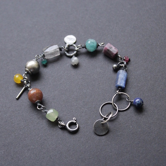 bransoletki z kamieni naturalnych Unikatowa bransoletka - Wielka moc minerałów - Kolor II