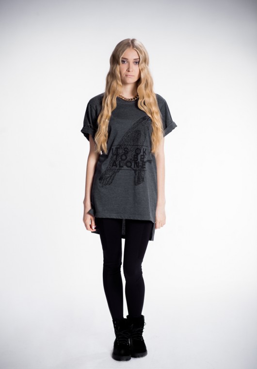 T-shirt   deleted_12136308