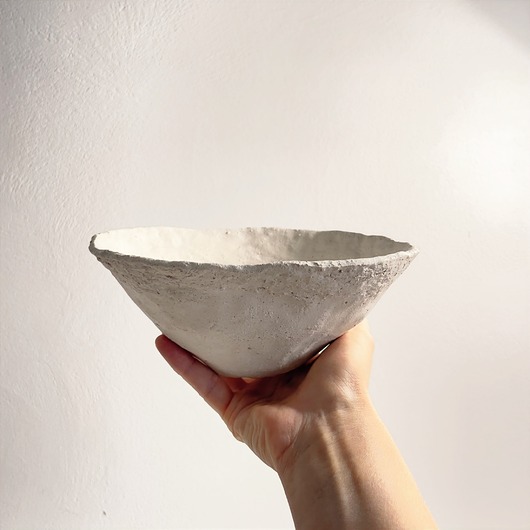 talerze, miski Misa dekoracyjna, biała surowa, w stylu wabi sabi, minimalistyczna miska