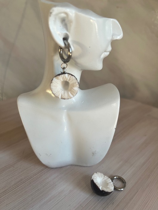 kolczyki z masy plastycznej Kolczyki z kokosami ręczne robienie -handmade kwiaty