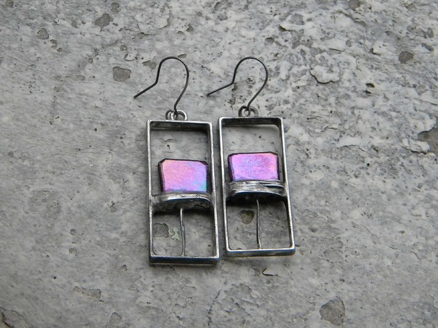 kolczyki wire wrapping Fiolet w oknach   - kolczyki