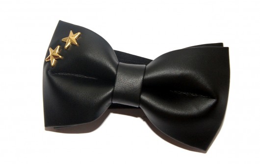 Mucha bowstyle skórzana ze złotymi gwiazdkami bowstyle