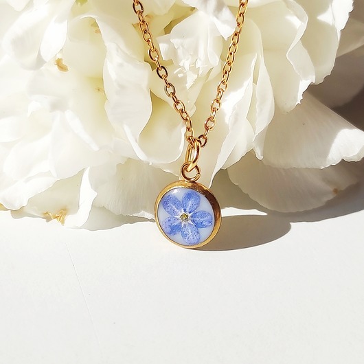 wisiory Naszyjnik z niezapominajką