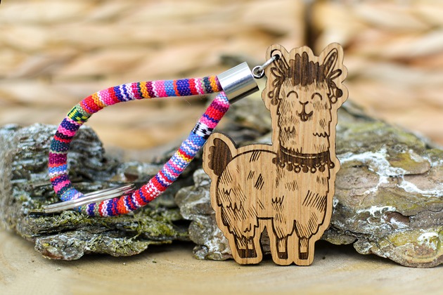 breloki Brelok  do kluczy BOHO LAMA FUNNY Z DREWNA MASAYAS