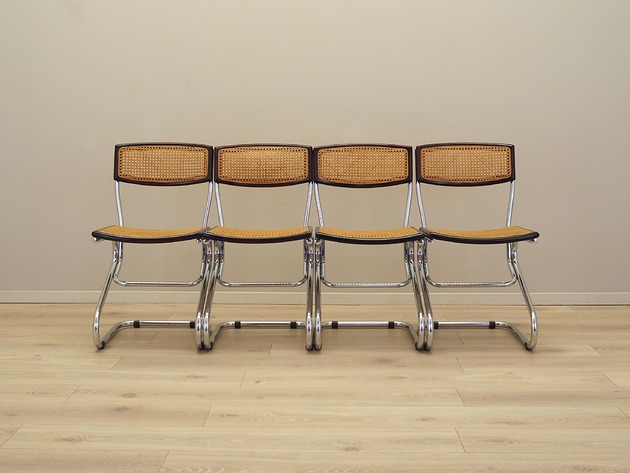 krzesła Komplet czterech krzeseł, Bauhaus design, lata 60, produkcja: Włochy