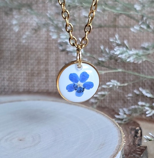 wisiory Wieczny kwiat niezapominajka zawieszka z niezapominajką