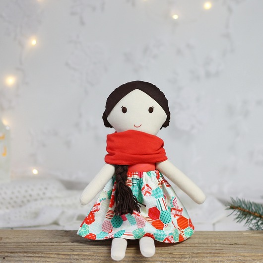 lalki Lala pomarańczowa w spódniczce w geometryczne wzory