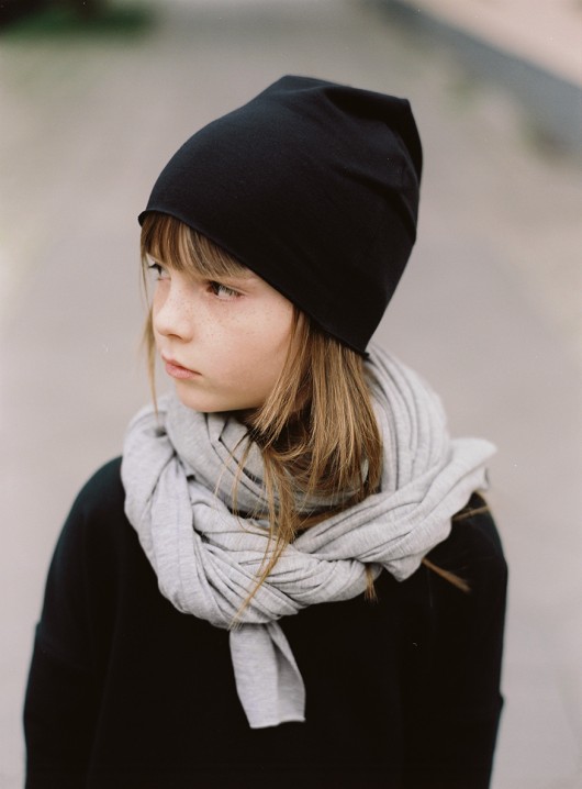 Czapka Girl oversied Black patkas