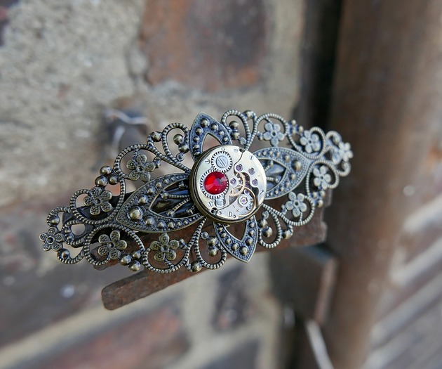 spinki i klamry do włosów Czas od środka 011