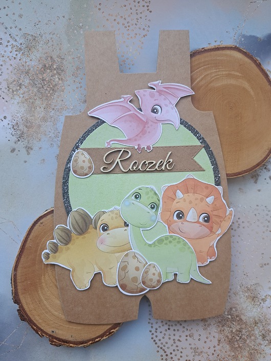 kartki scrapbooking Kartka na roczek dla chłopca (dinozaury)