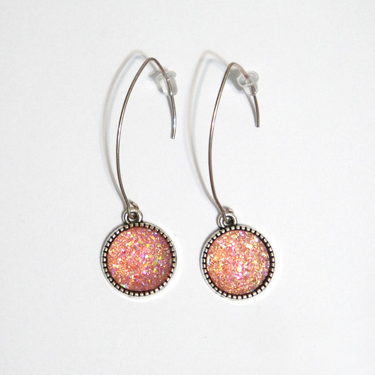 kolczyki z żywicy Kolczyki wiszące -  druzy różowe