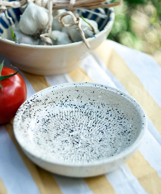 kuchnia - różne Ceramiczna tarka do czosnku i warzyw - jasna nakrapiana