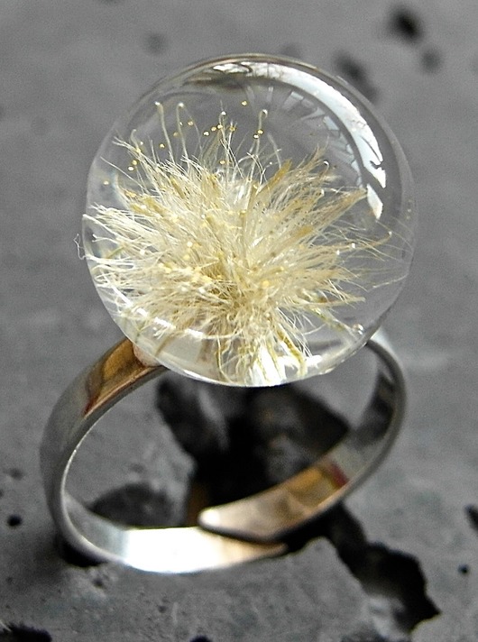Srebrny pierścionek z żywicy z dmuchawcem Grol Jewellery