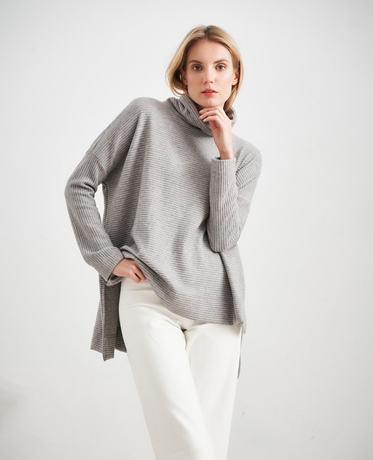 NELLA sweter z golfem Cat Cat Studio