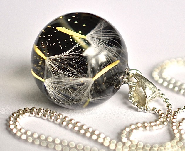 wisiorek kwiatowy Grol Jewellery
