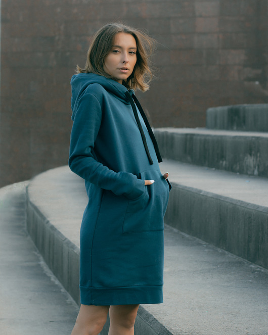 bluza z kapturem damska Długa bluza z kapturem KANGURKA LONG morska